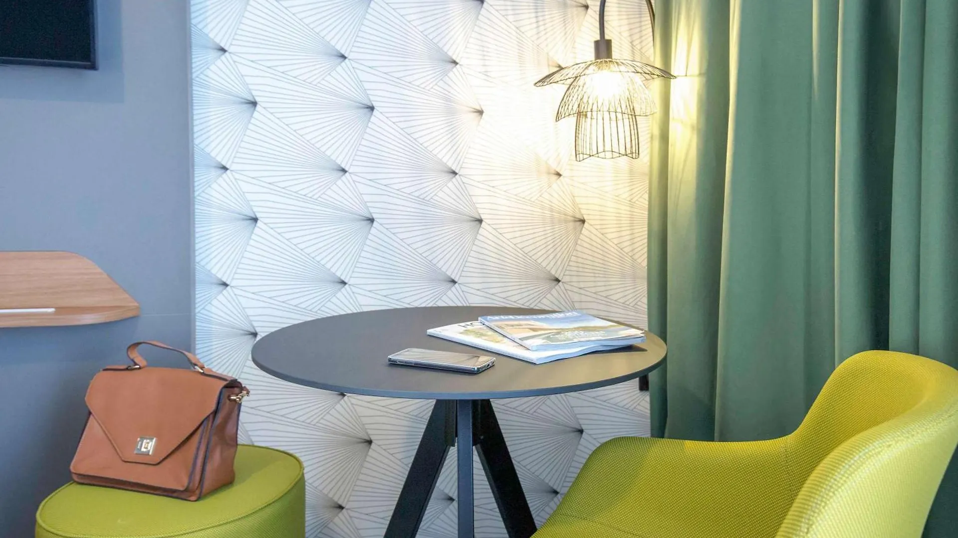 Mercure Hyeres Centre Cote D'Azur צרפת