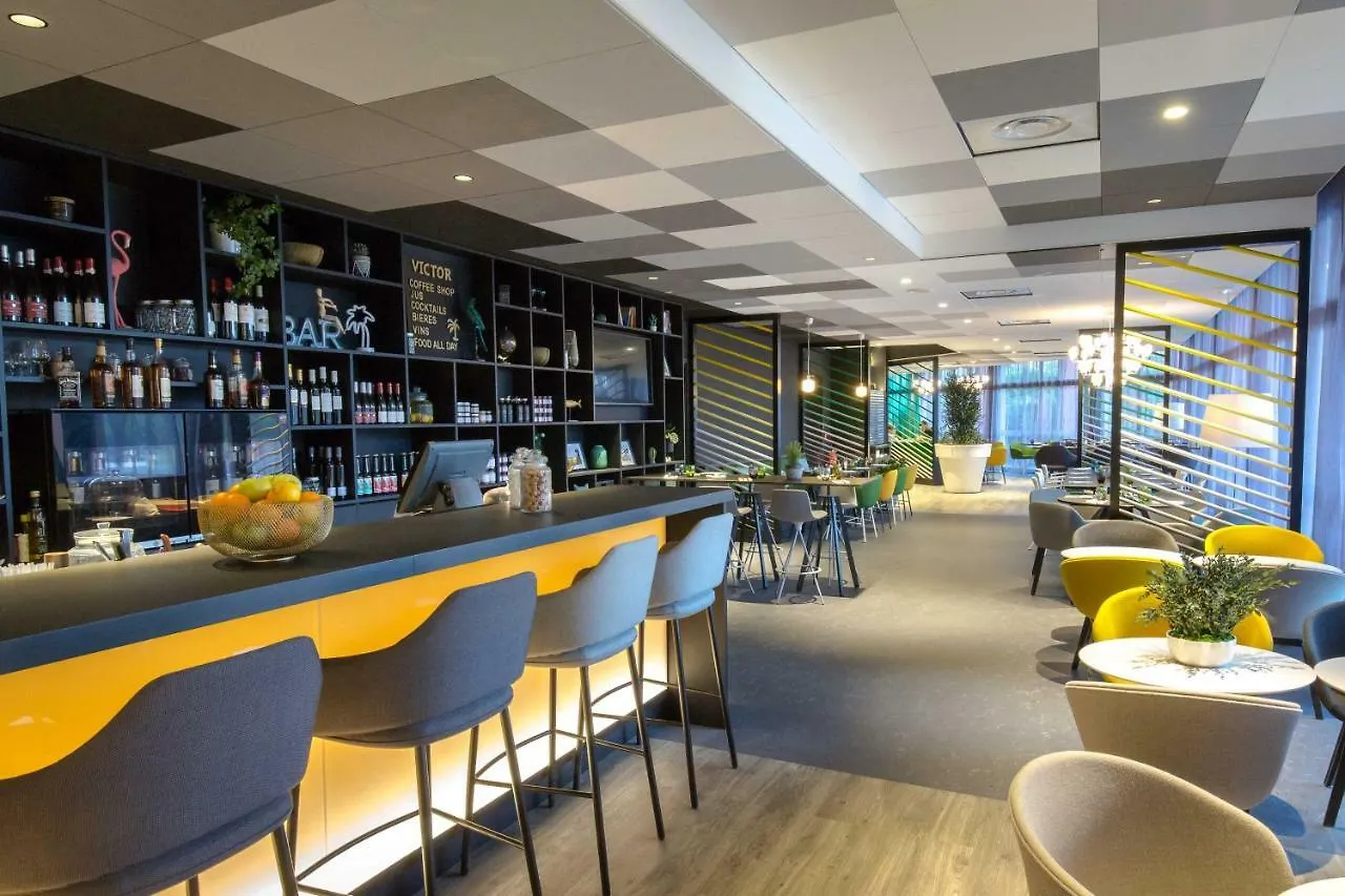 Mercure Hyeres Centre Cote D'Azur 4*,